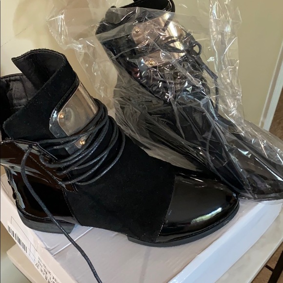 ANKLE BOOT - Picture 2 of 5